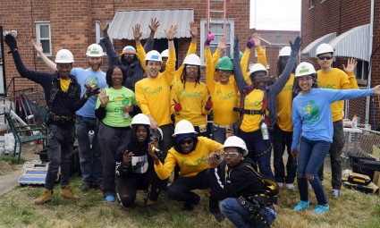 The Solar Works DC trainees pose at an install