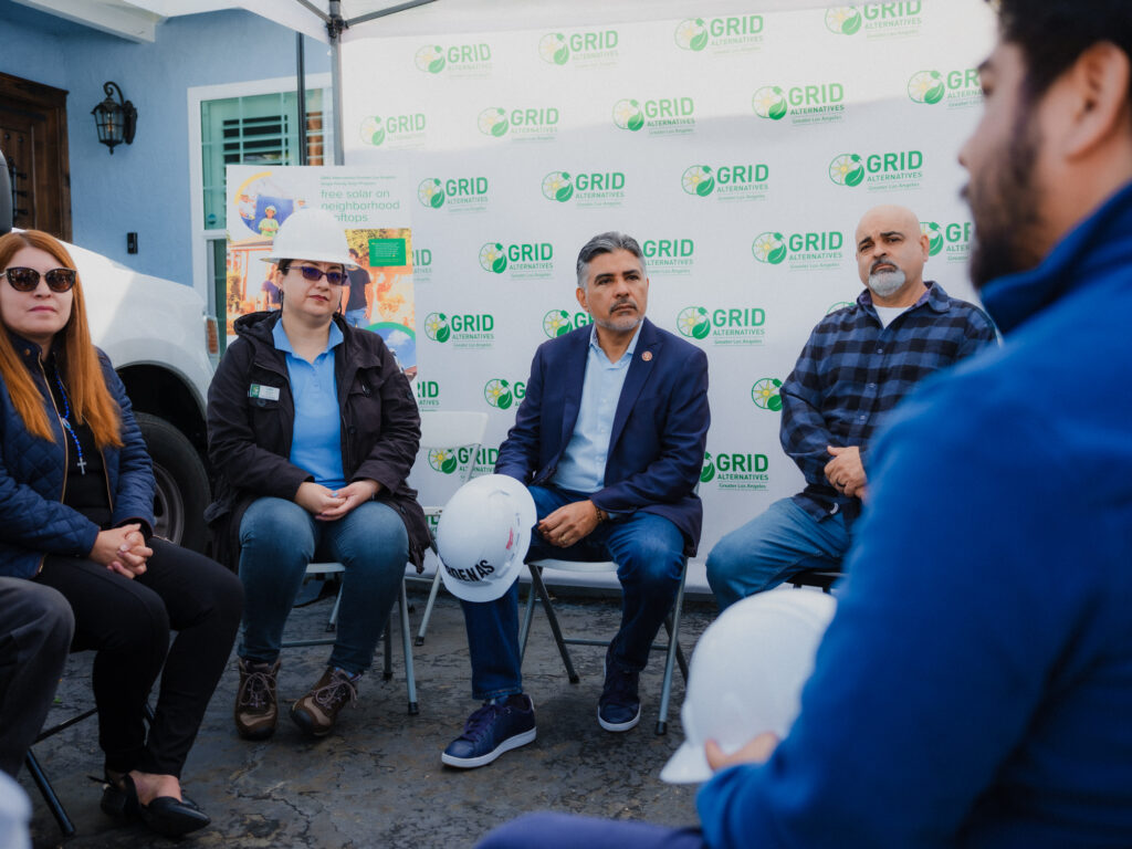 Congressman Tony Cárdenas visits a GRID GLA Solar Installation